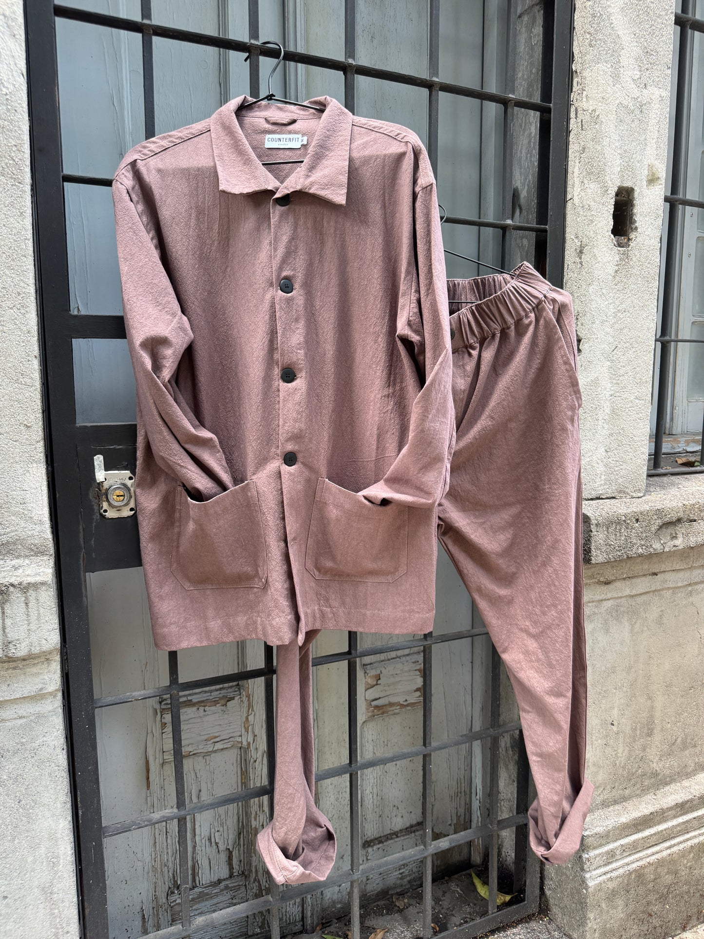 The non-formal suit