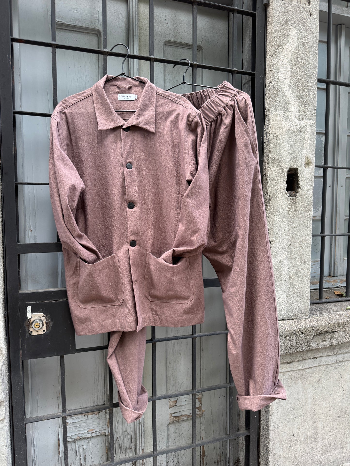 The non-formal suit